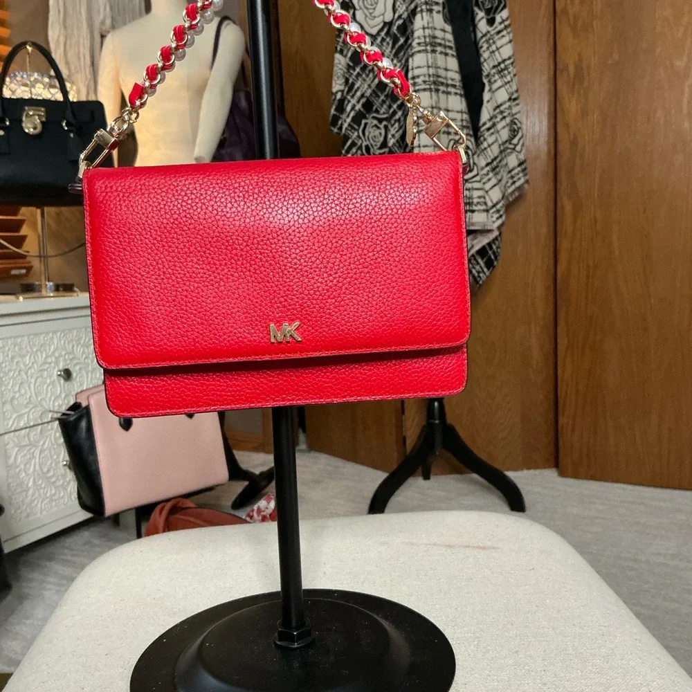Michael Kors Leather Wallet with removable (Red Braided/Custom Faux Pearl chain - Picture 10 of 14